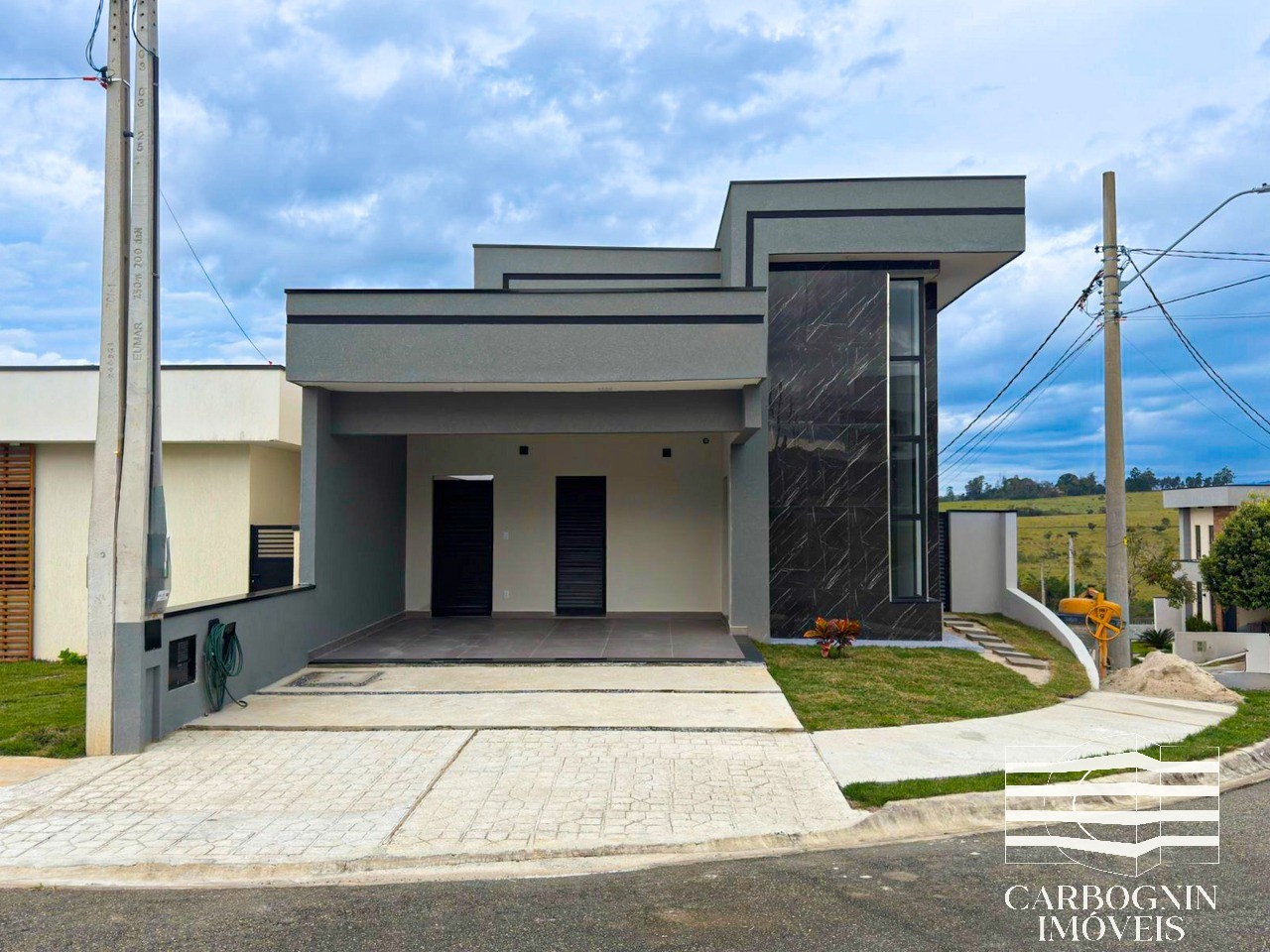 Casa em Condomínio a Venda No Malibu em Caçapava