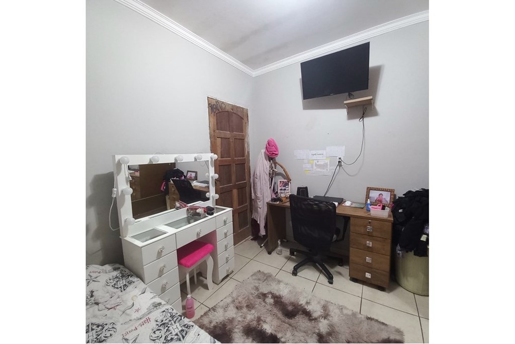 Casa, 4 quartos, 180 m² - Foto 2