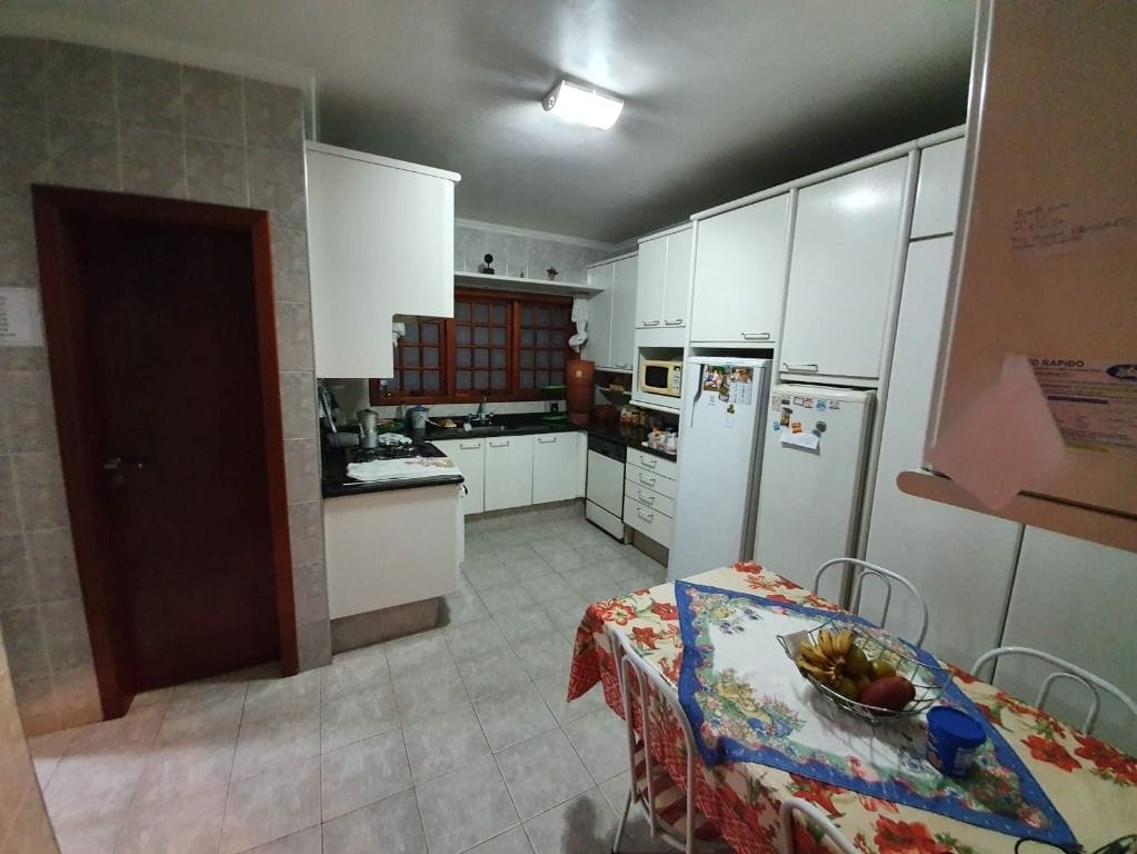 Casa, 3 quartos, 247 m² - Foto 7
