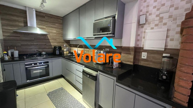Casa, 4 quartos, 235 m² - Foto 1