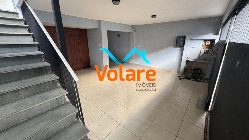 Casa, 4 quartos, 235 m² - Foto 2