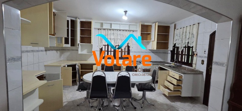 Casa, 3 quartos, 241 m² - Foto 2