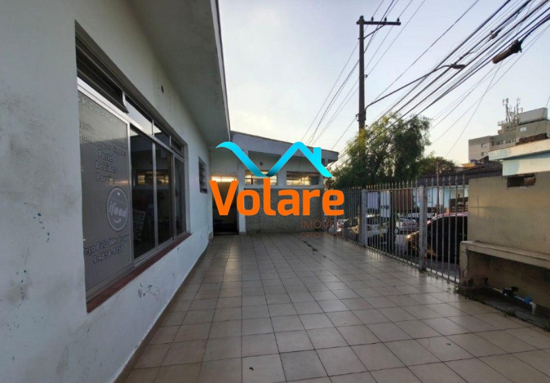 Casa, 3 quartos, 218 m² - Foto 1