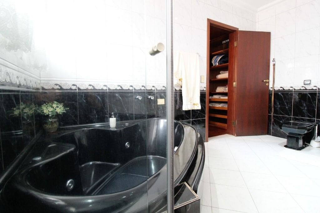 Casa, 4 quartos, 354 m² - Foto 1