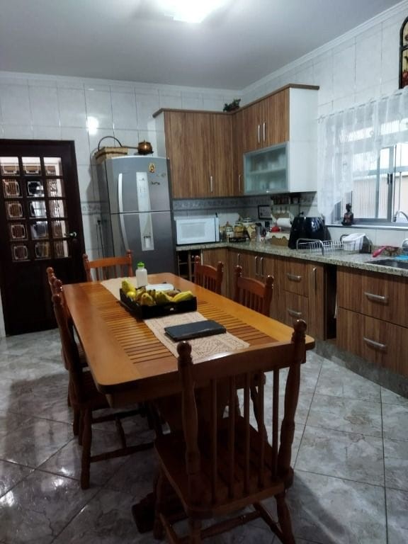 Casa, 3 quartos, 170 m² - Foto 2