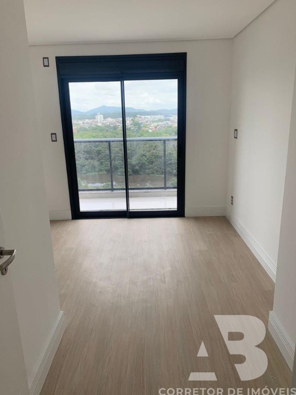 Apartamento à venda com 3 quartos, 80m² - Foto 1