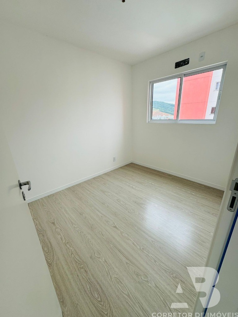 Apartamento à venda com 2 quartos, 58m² - Foto 4