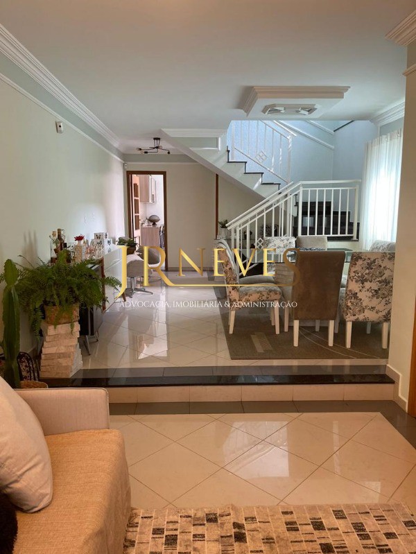 Casa, 3 quartos, 210 m² - Foto 1