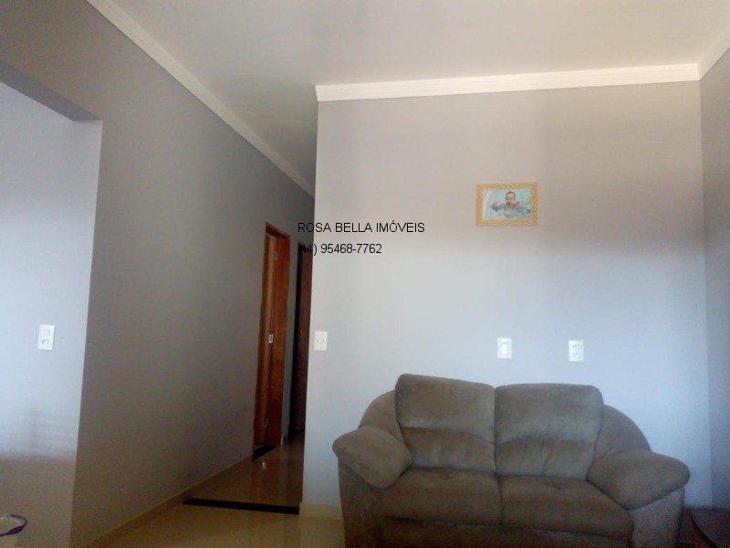 CASA A VENDA EM JUNDIAÍ - TRÊS DORMITÓRIOS - COM SUÍTE