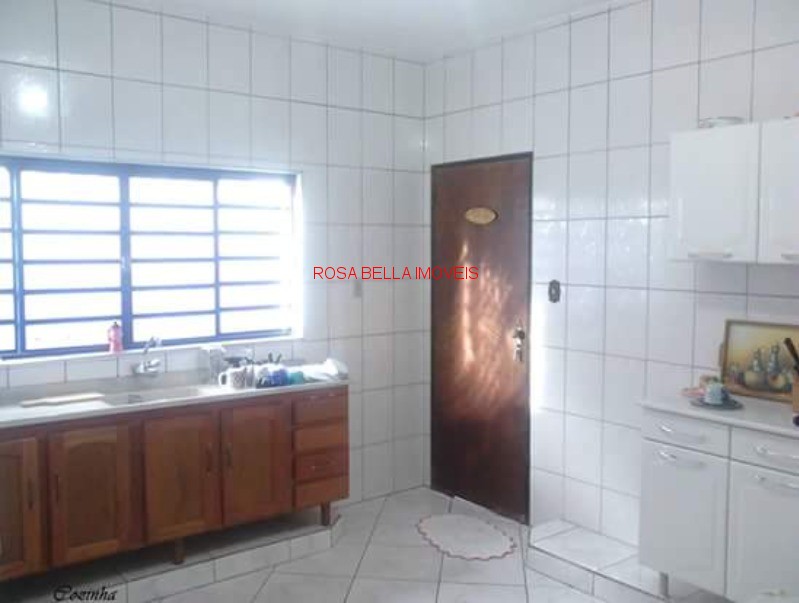 CASA À VENDA COM EDICULA EM JUNDIAÍ-SP,