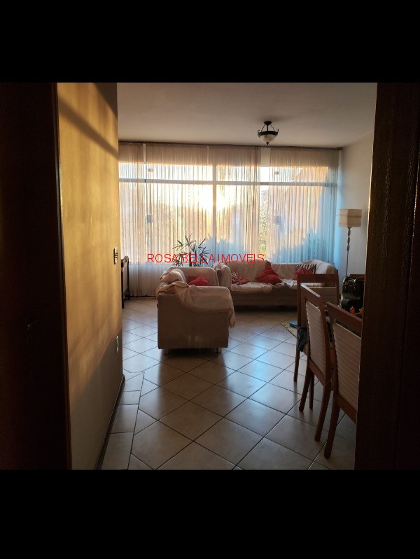 CASA EM MÉDIO PADRÃO COM SUÍTE - ACEITA PERMUTA