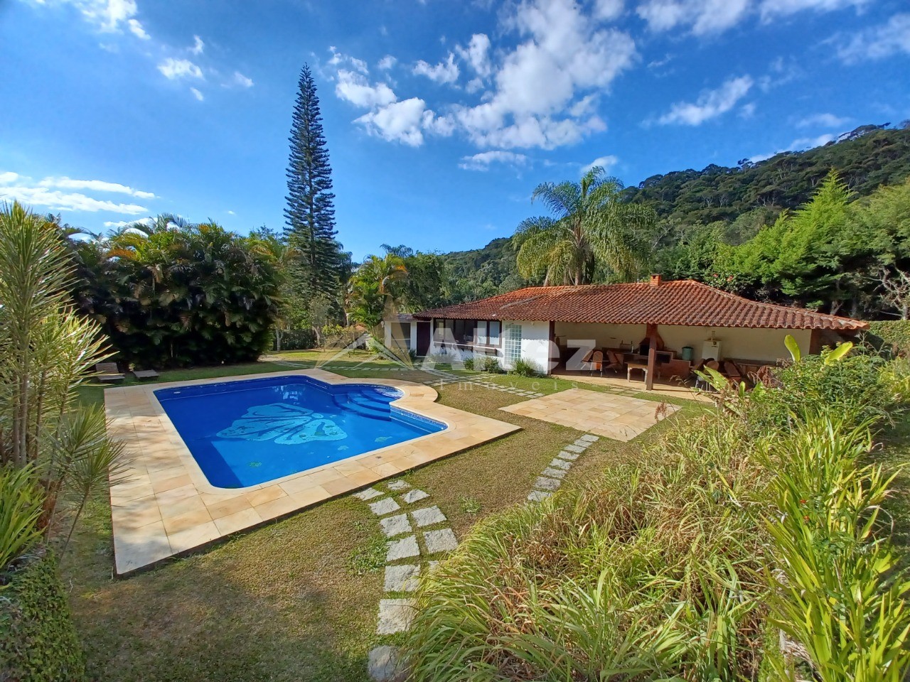 Casa, 6 quartos, 3250 m² - Foto 1