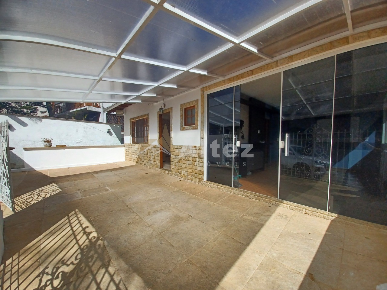 Casa, 4 quartos, 225 m² - Foto 2