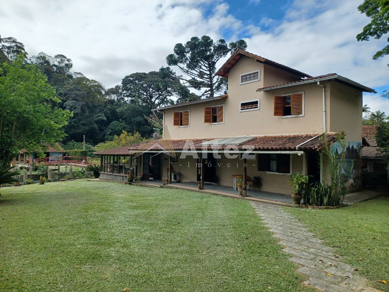 Casa, 5 quartos, 1814 m² - Foto 1