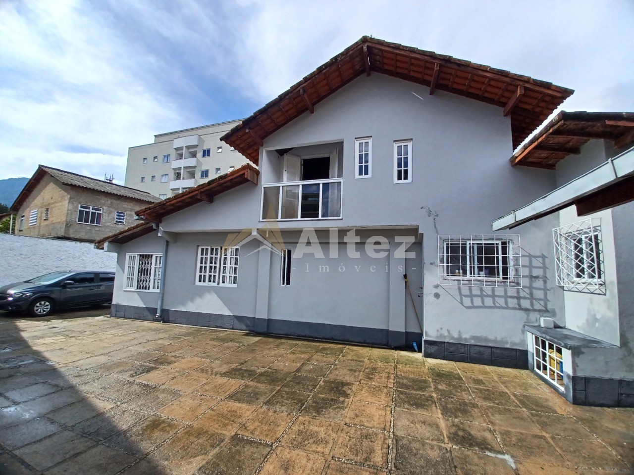 Casa, 4 quartos, 290 m² - Foto 2