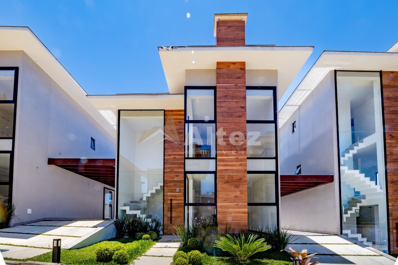 Casa, 4 quartos, 151 m² - Foto 1