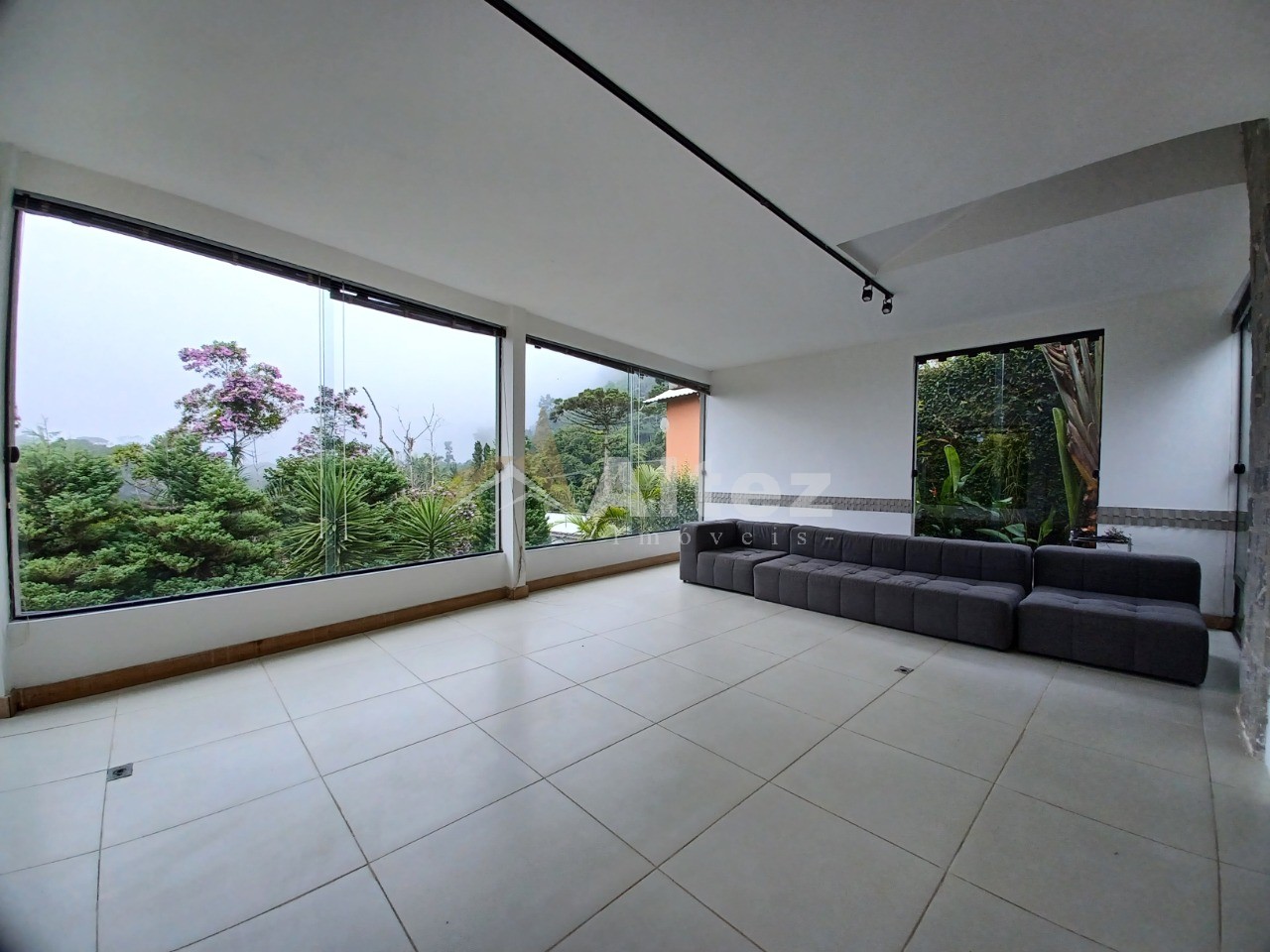 Casa, 3 quartos, 408 m² - Foto 1