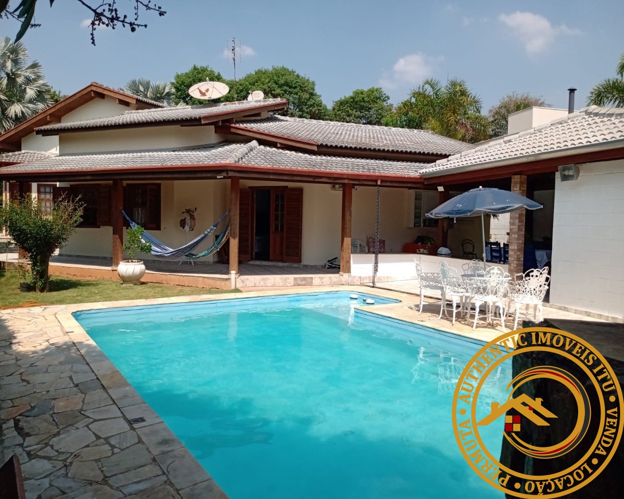 CASA RESIDENCIAL em ITU - SP, BAIRRO CAMPOS DE SANTO ANTÔNIO