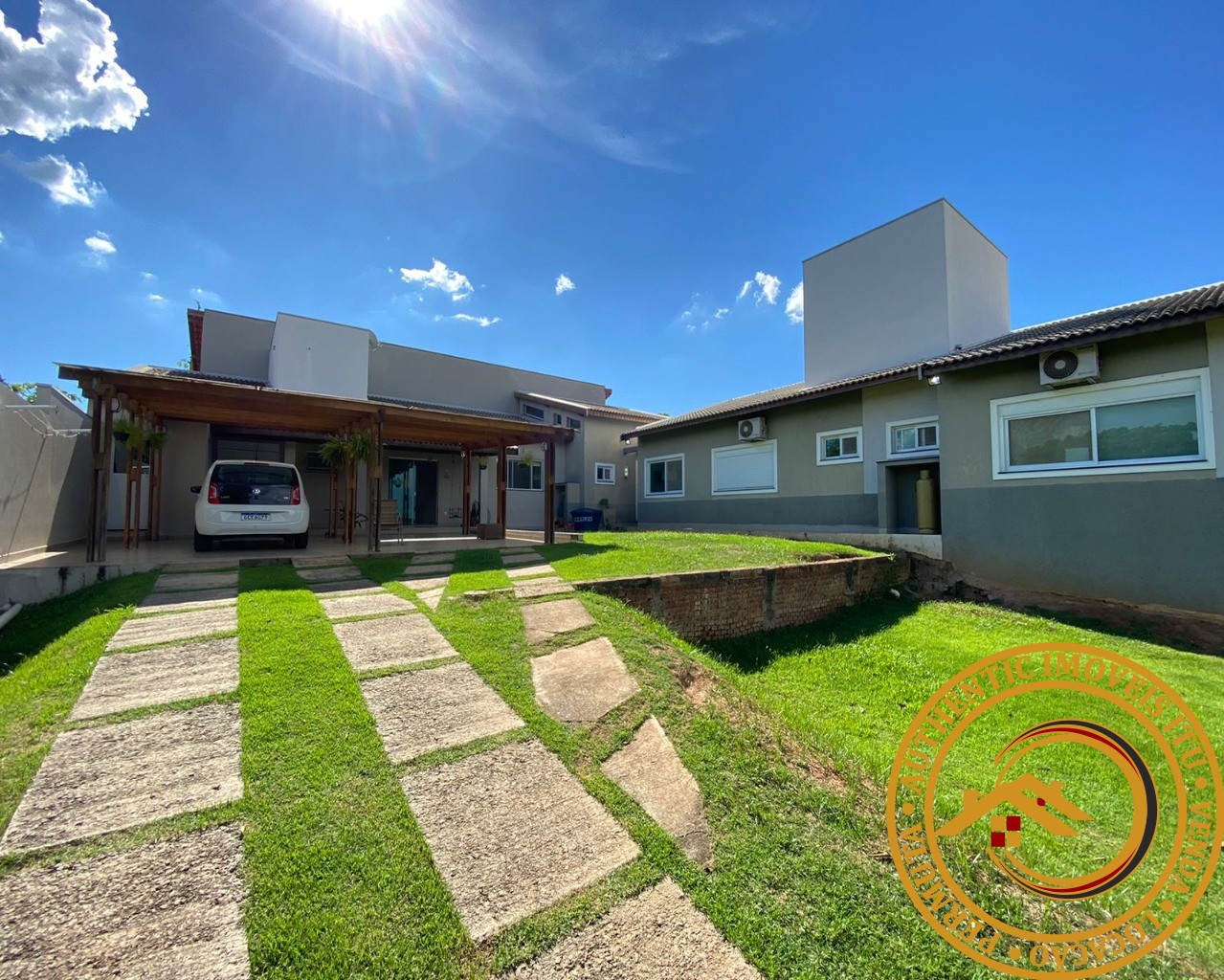 CASA RESIDENCIAL em SALTO - SP, TERRAS DE SANTA ROSA