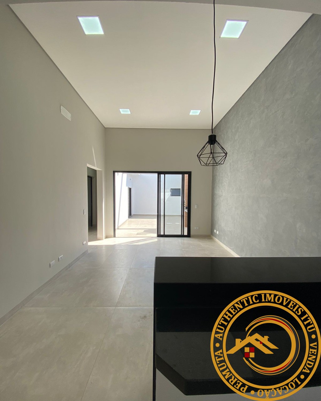 CASA RESIDENCIAL em SALTO - SP, VILLAGE MOUTONNÉE