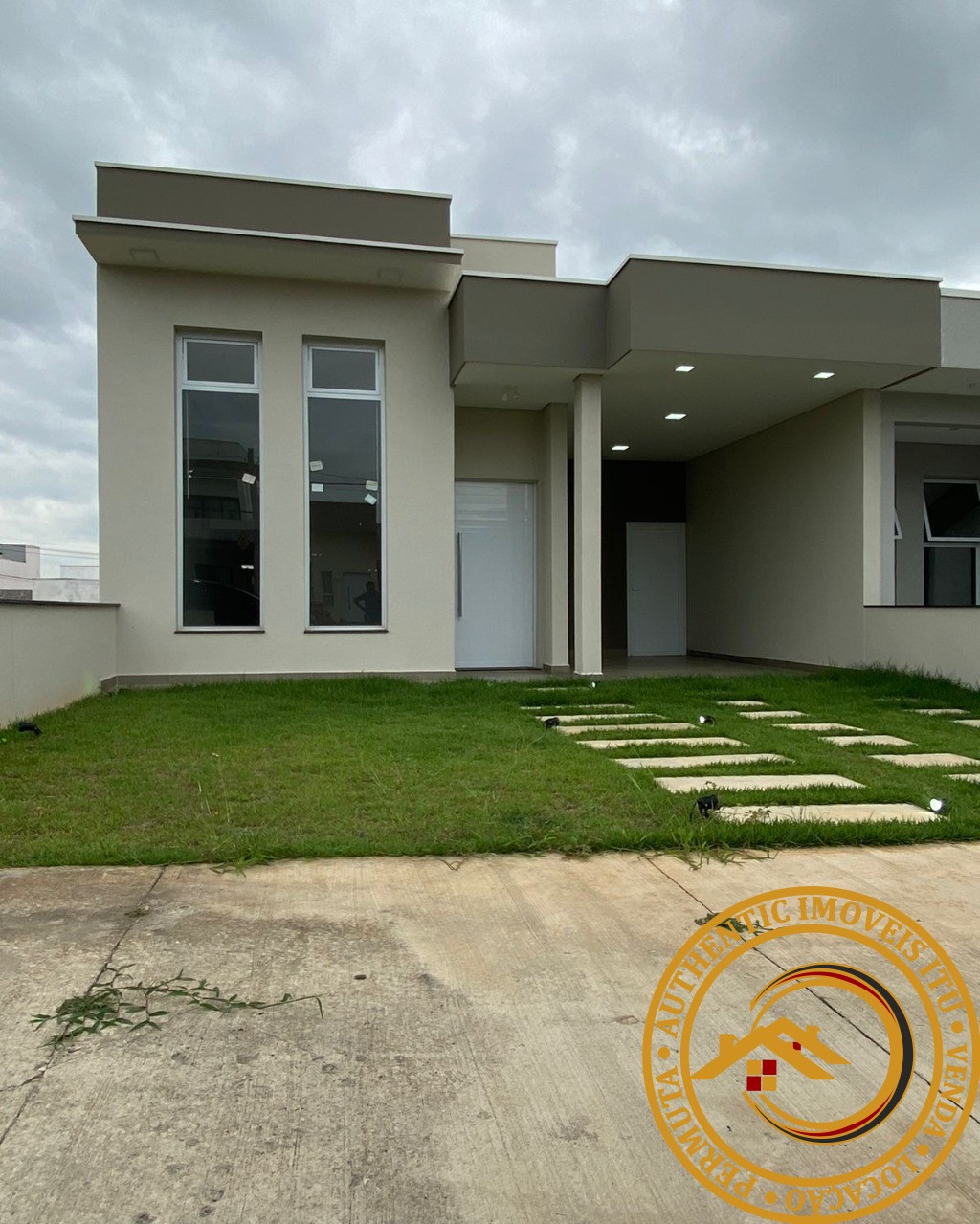 CASA RESIDENCIAL em SALTO - SP, JARDIM GUARUJÁ