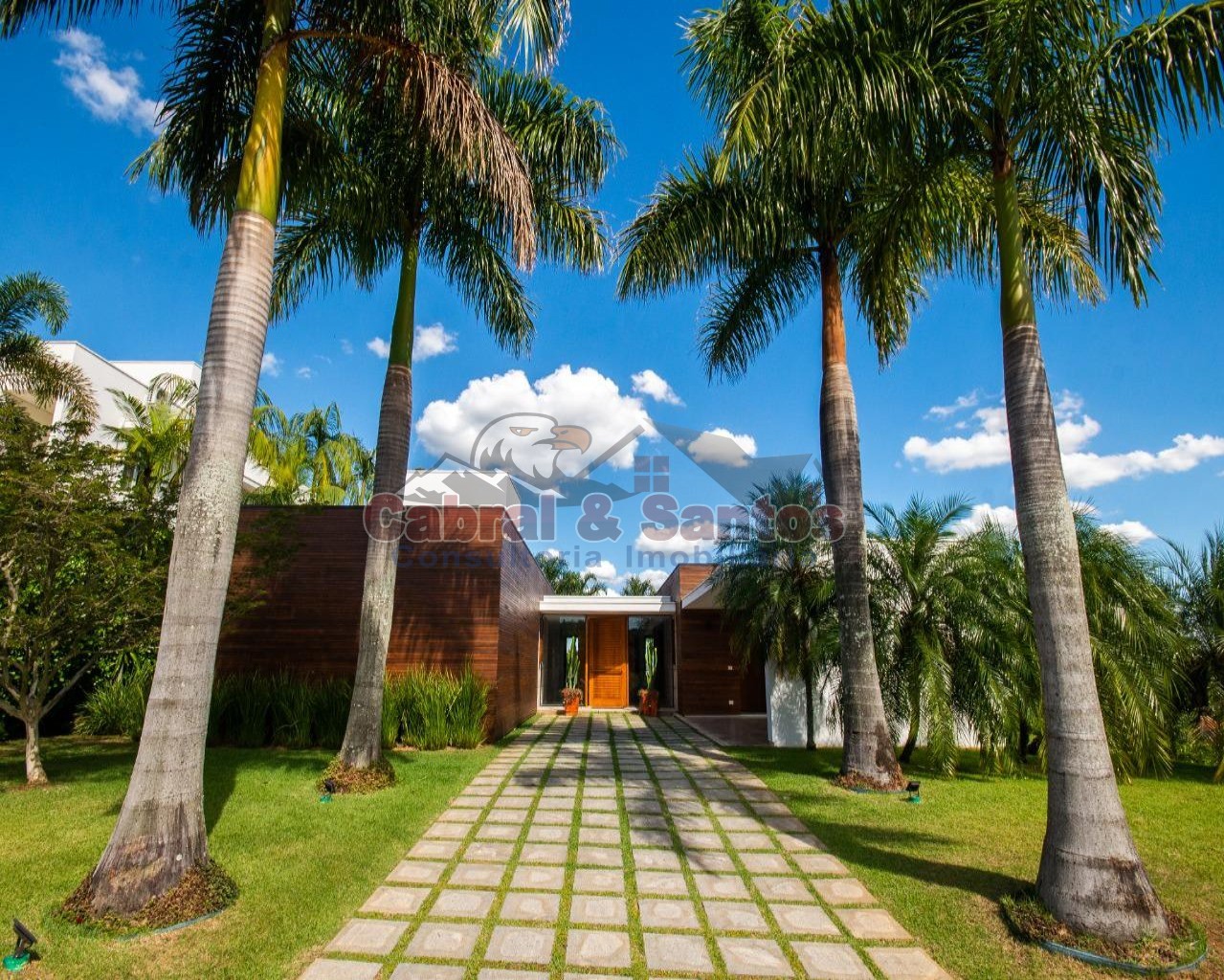 Casa, 4 quartos, 345 m² - Foto 1
