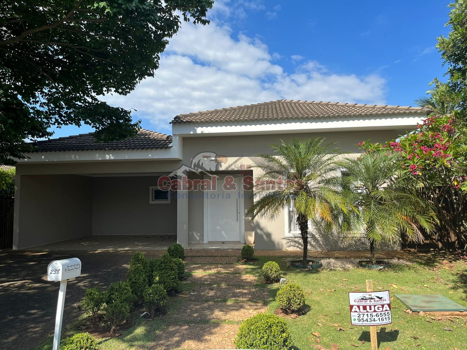 Casa, 4 quartos, 346 m² - Foto 2