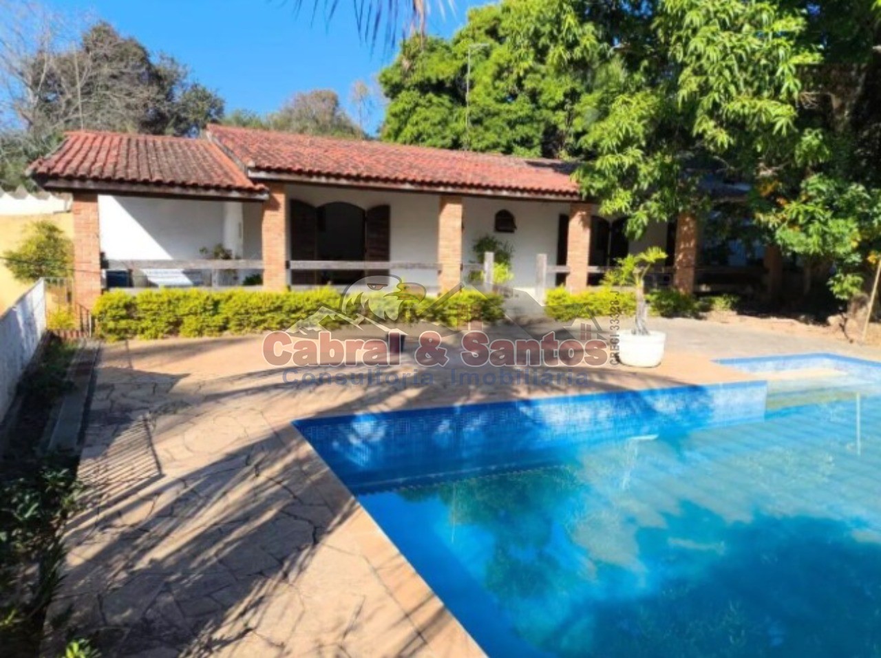 Chácara, 3 quartos, 2311 m² - Foto 1