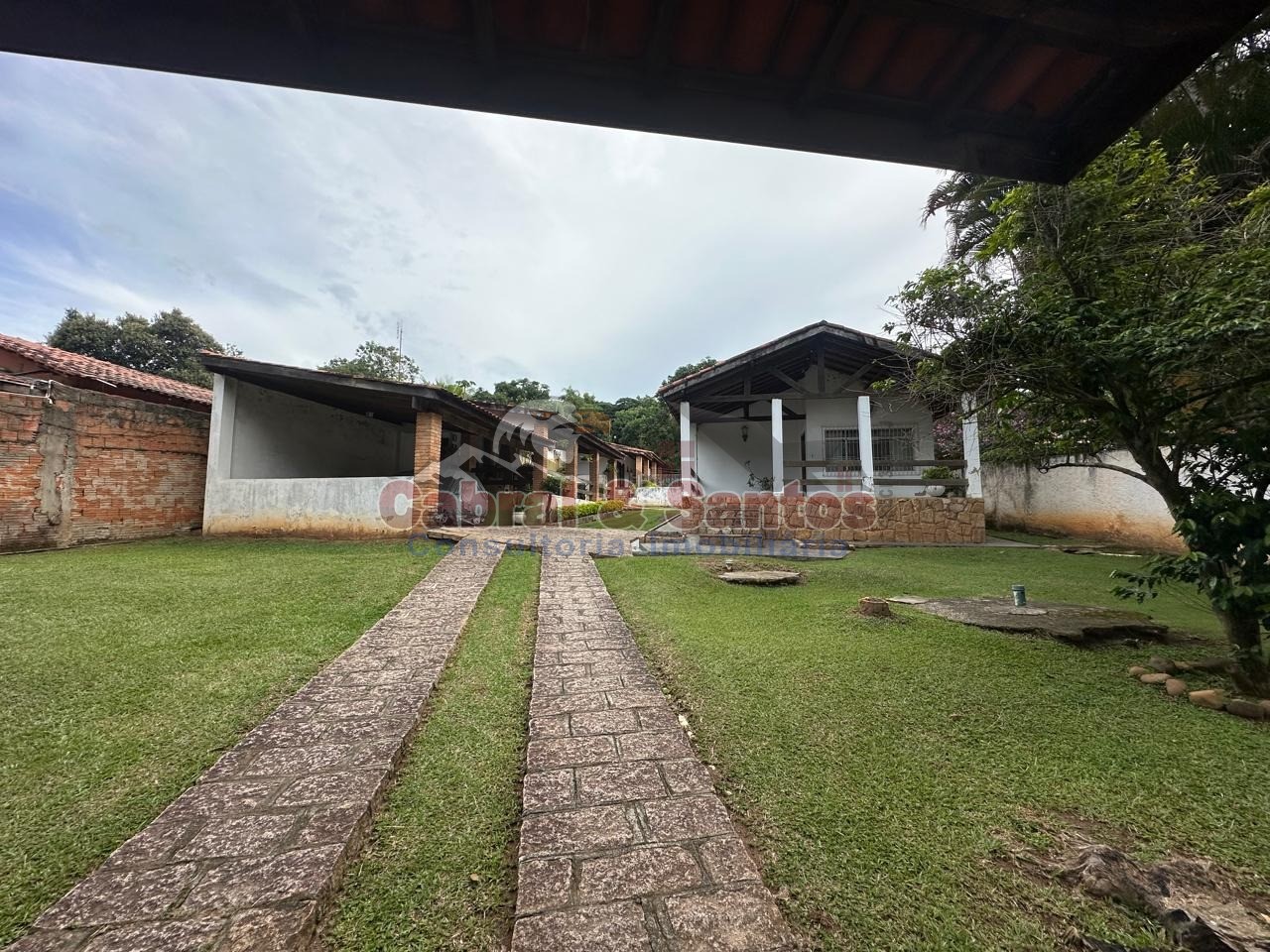 Chácara, 3 quartos, 2311 m² - Foto 2