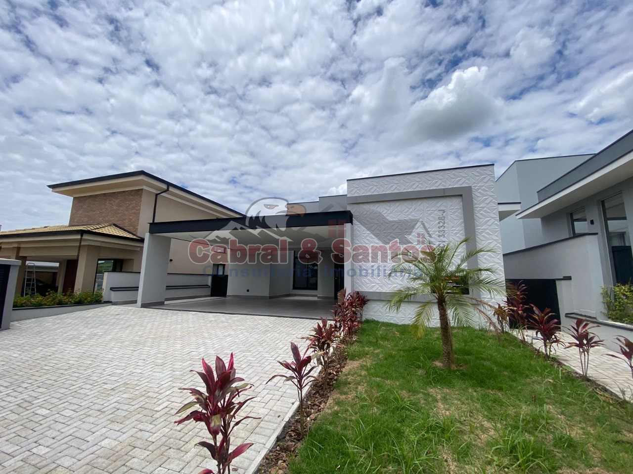 Casa, 3 quartos, 220 m² - Foto 1