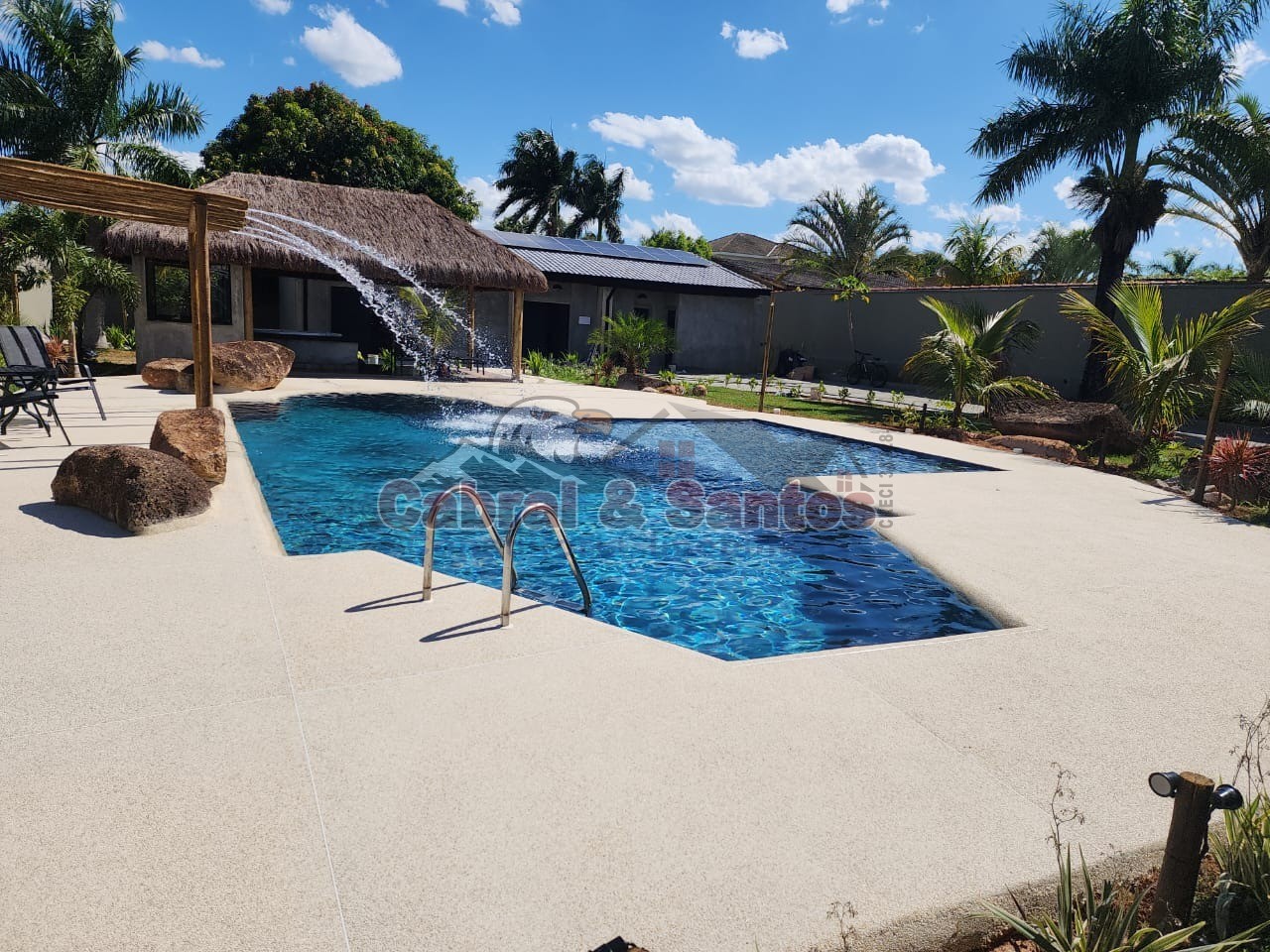 Casa, 4 quartos, 380 m² - Foto 1