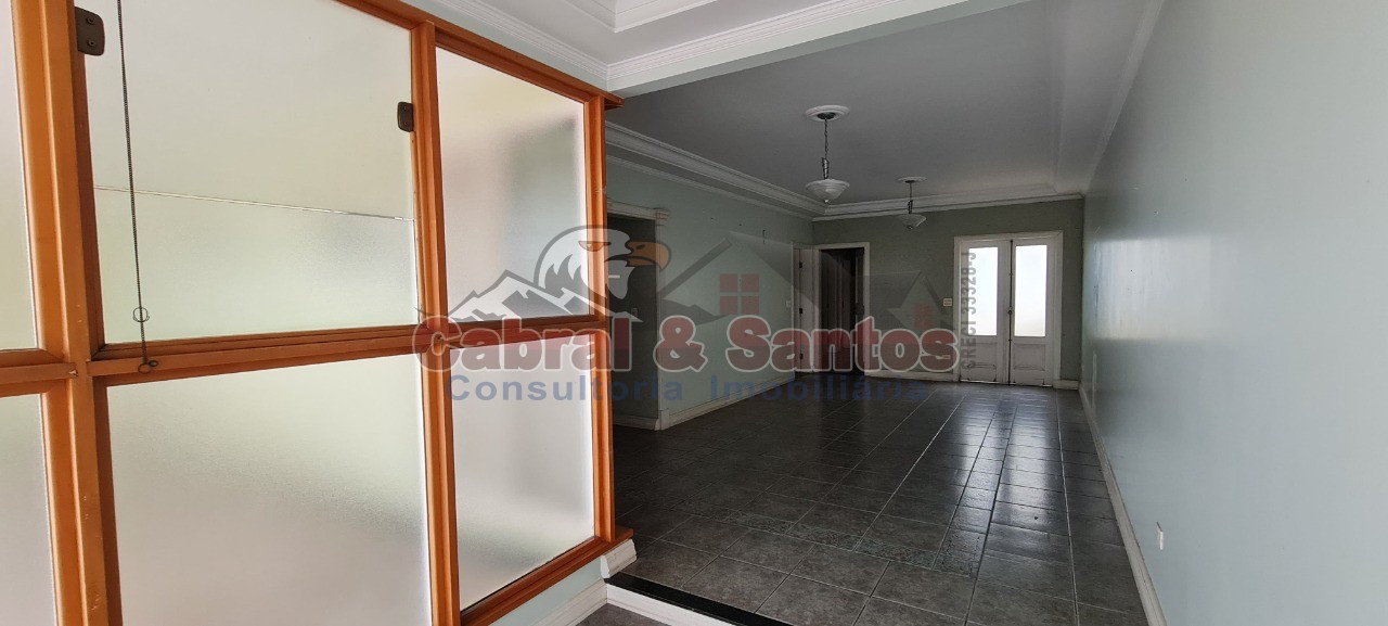 Casa, 4 quartos, 250 m² - Foto 4