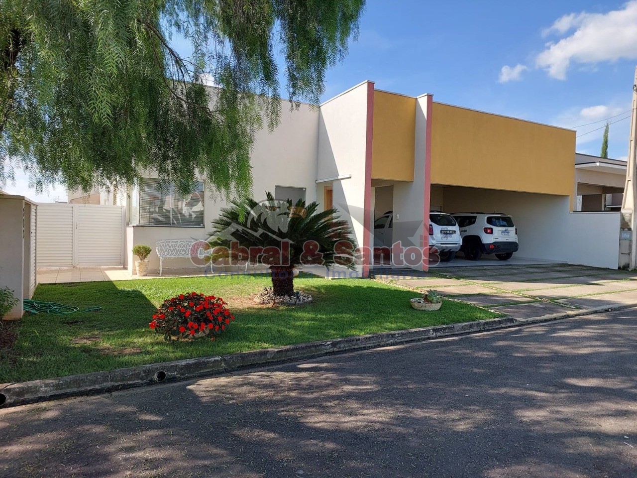 Casa, 4 quartos, 336 m² - Foto 1