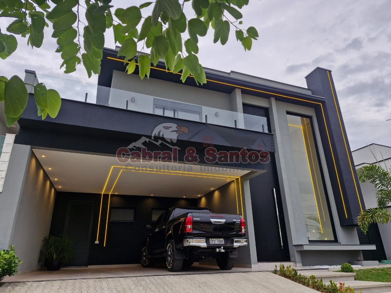 Casa, 4 quartos, 266 m² - Foto 1