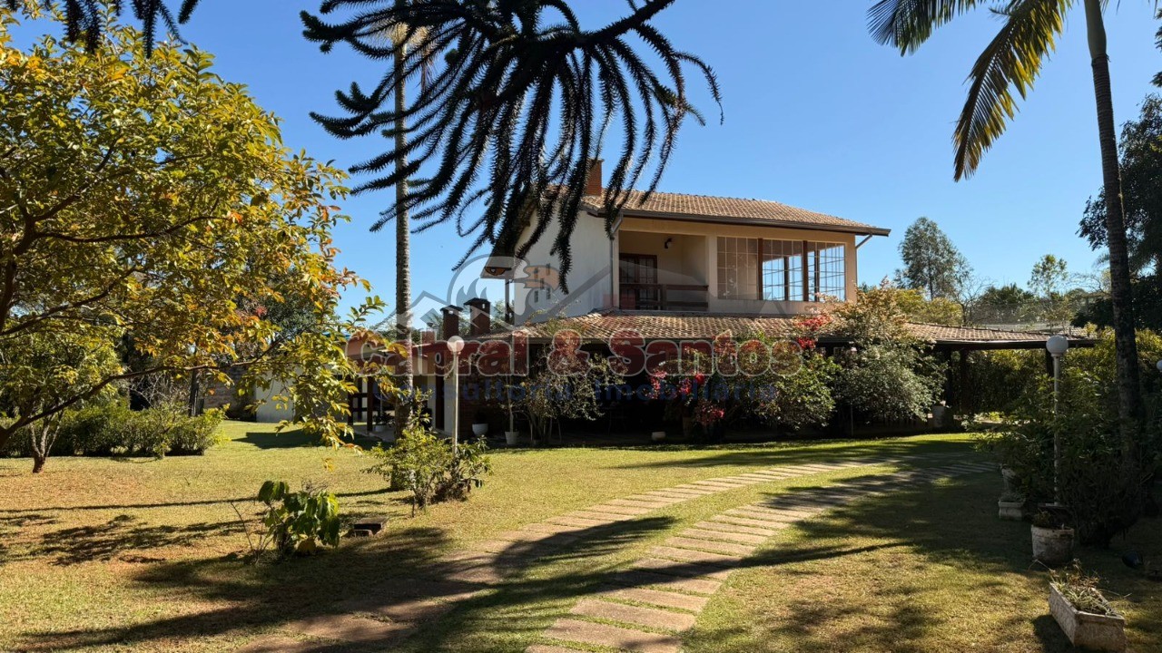 Chácara, 5 quartos, 2562 m² - Foto 1