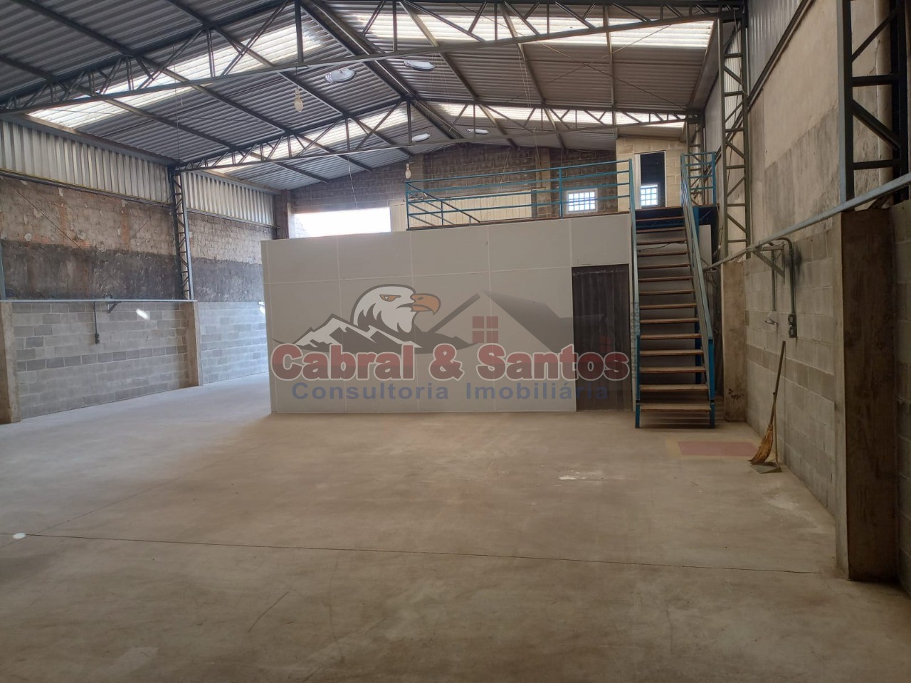 Depósito-Galpão, 240 m² - Foto 8