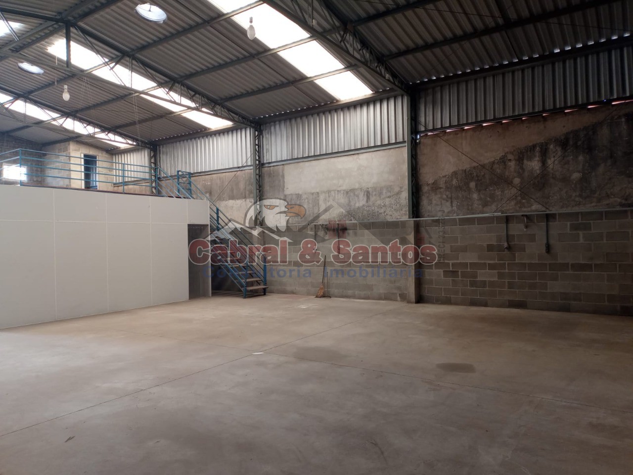 Depósito-Galpão, 240 m² - Foto 6