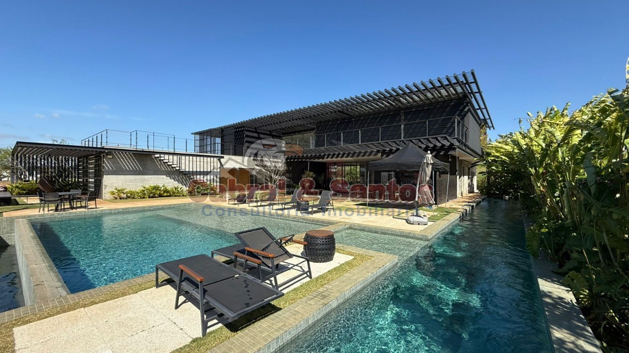 Casa, 10 quartos, 940 m² - Foto 1