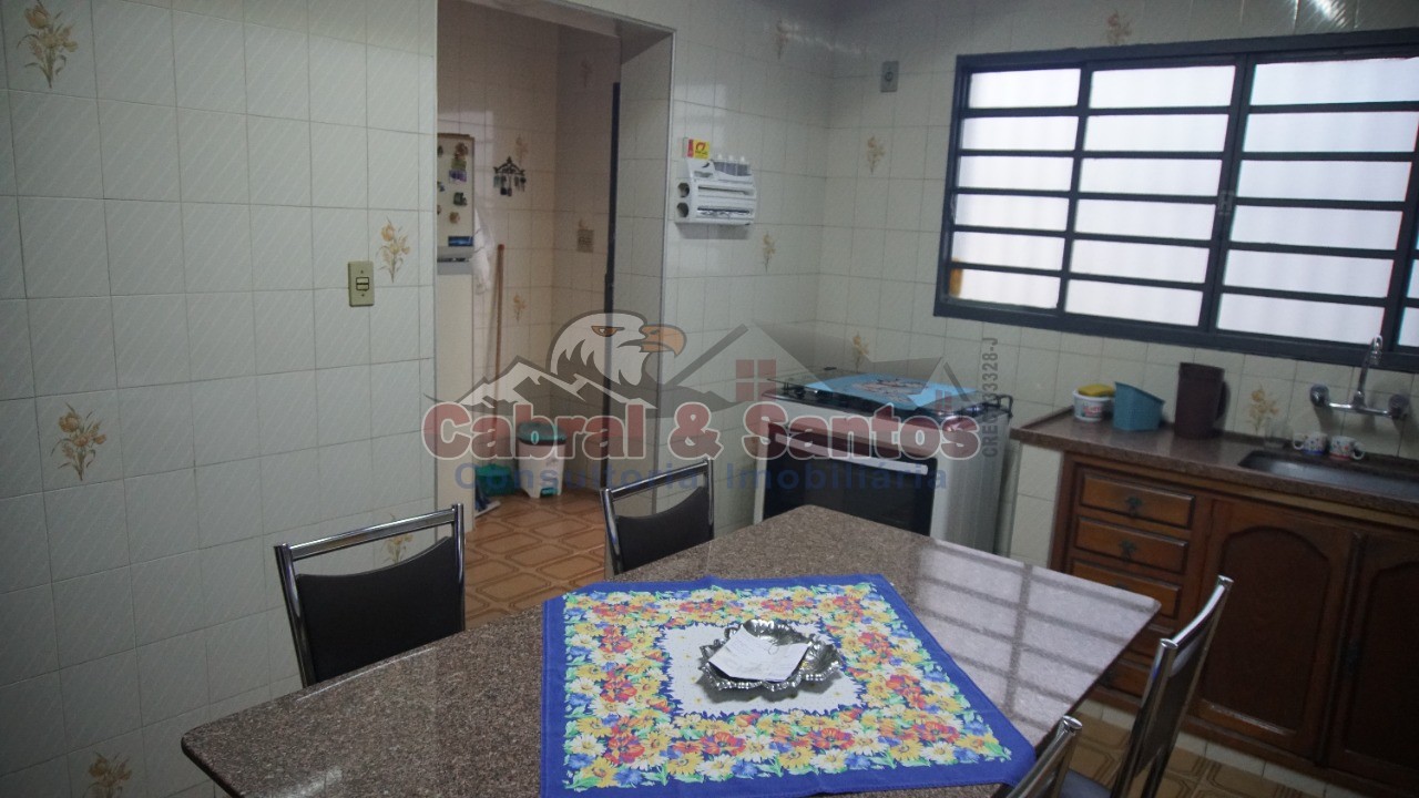 Casa, 3 quartos, 250 m² - Foto 13