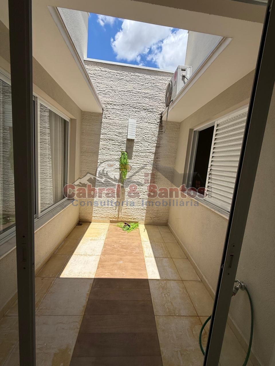 Casa, 3 quartos, 214 m² - Foto 3