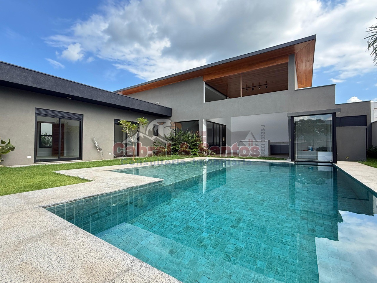 Casa, 5 quartos, 398 m² - Foto 2