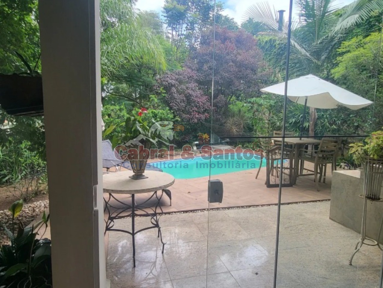 Casa, 4 quartos, 340 m² - Foto 1