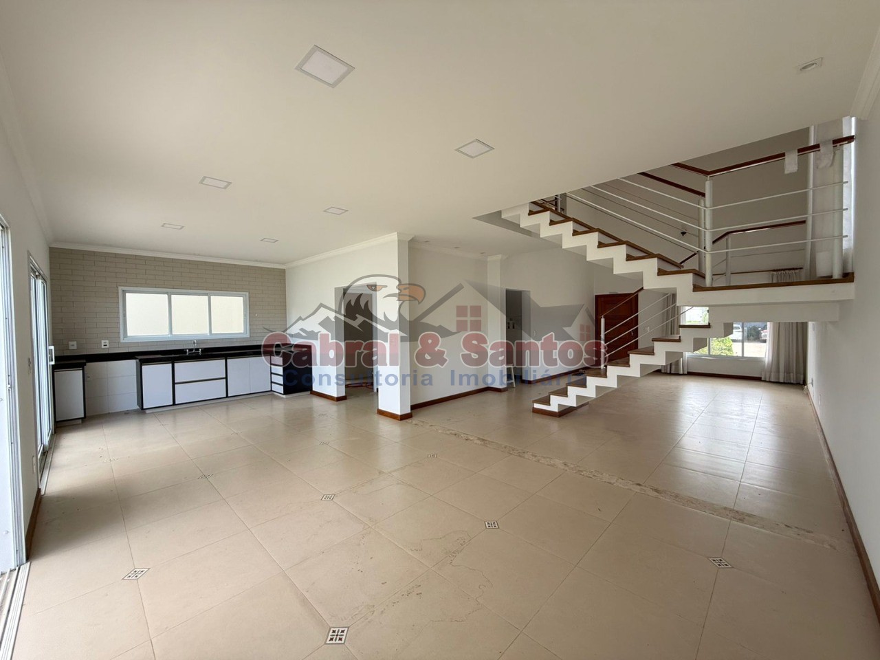 Casa, 3 quartos, 242 m² - Foto 4