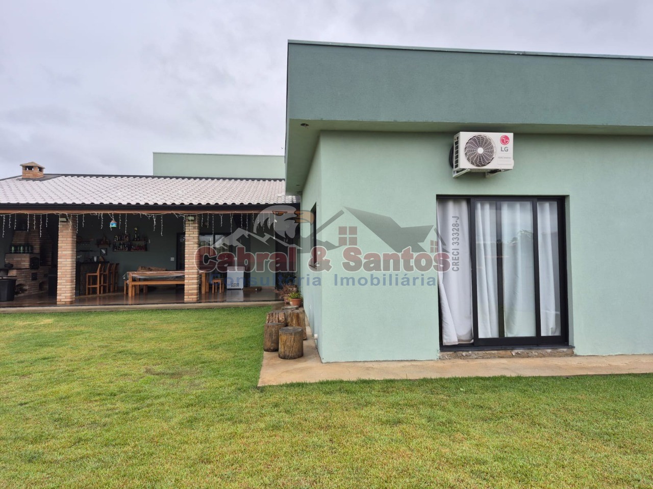 Chácara, 3 quartos, 1044 m² - Foto 1