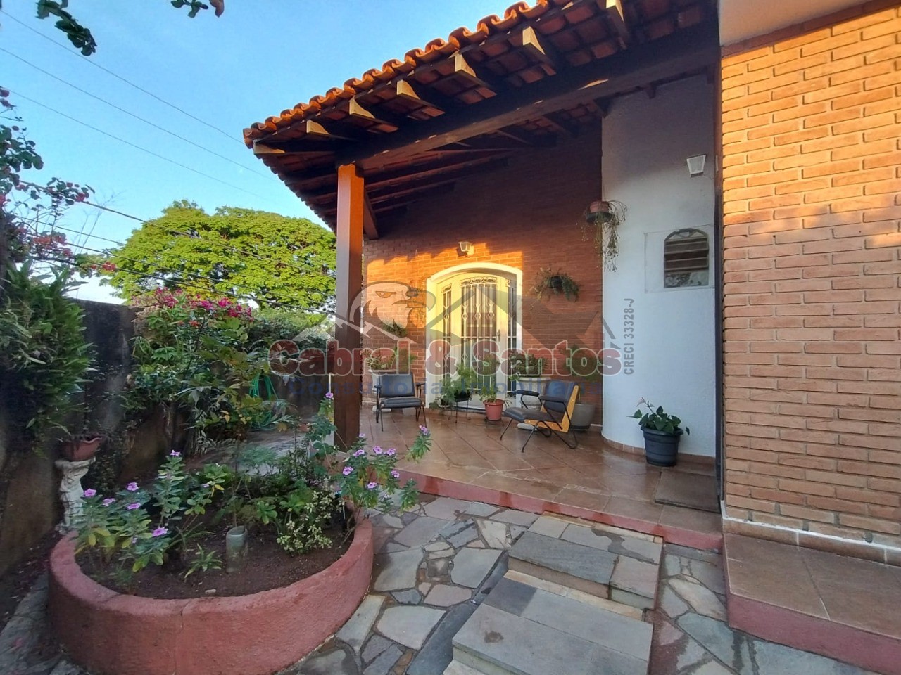 Casa, 4 quartos, 245 m² - Foto 2