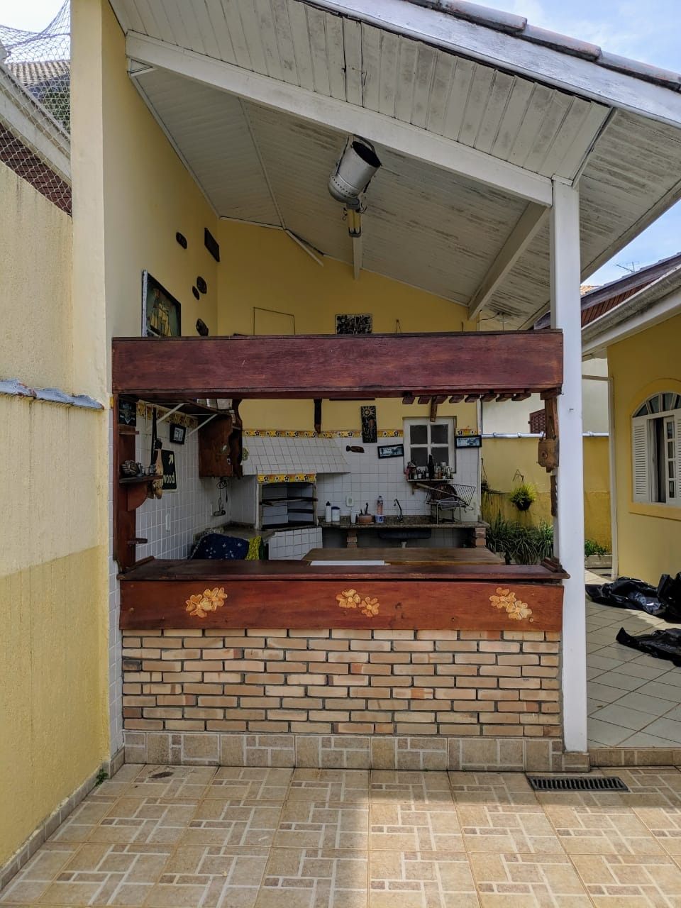 Imóvel de luxo no Urbanova: Casa em condomínio com 4 quartos, 2 suítes e 4 vagas de garagem em São José dos Campos-SP.