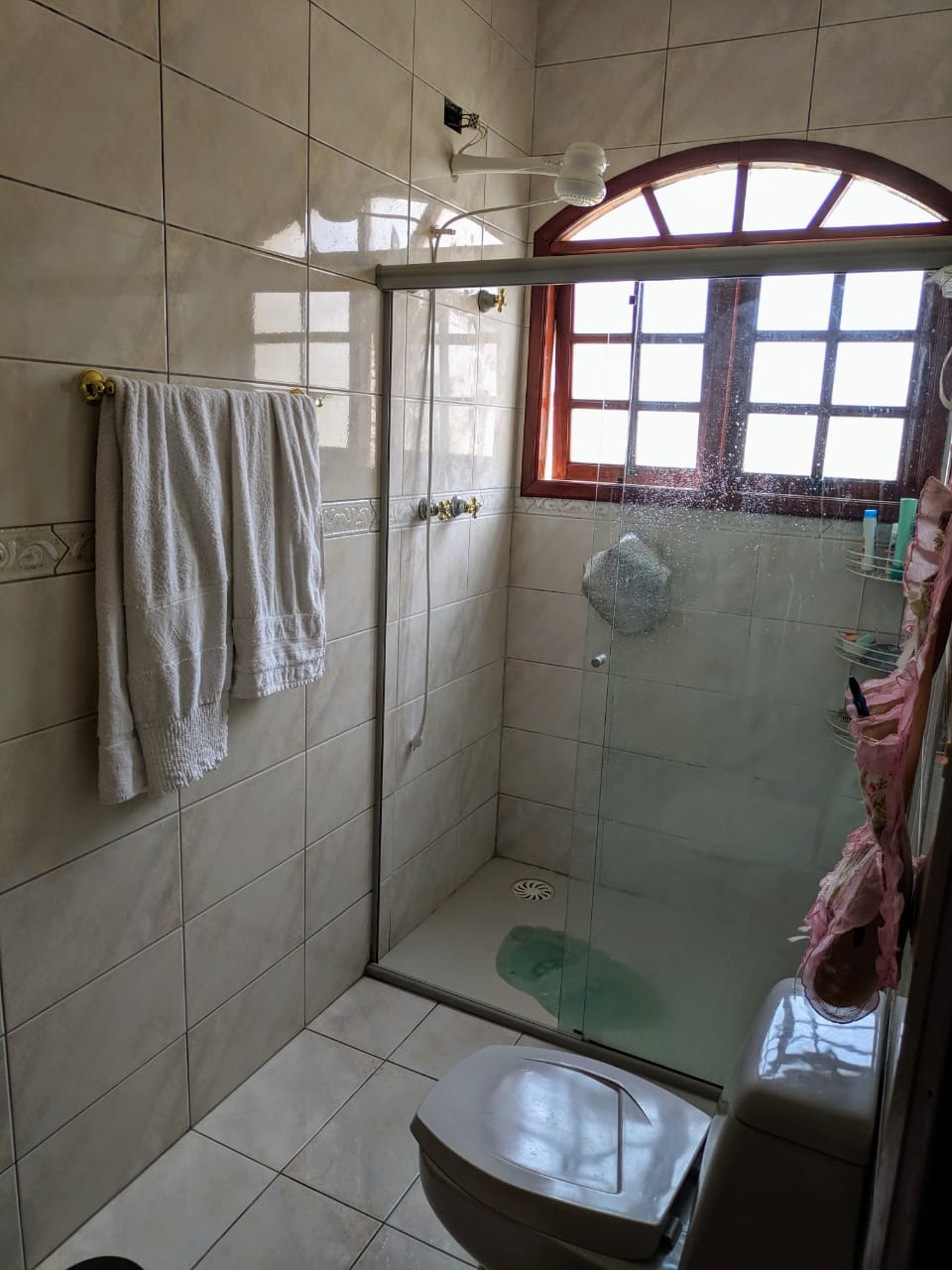 Imóvel de luxo no Urbanova: Casa em condomínio com 4 quartos, 2 suítes e 4 vagas de garagem em São José dos Campos-SP.