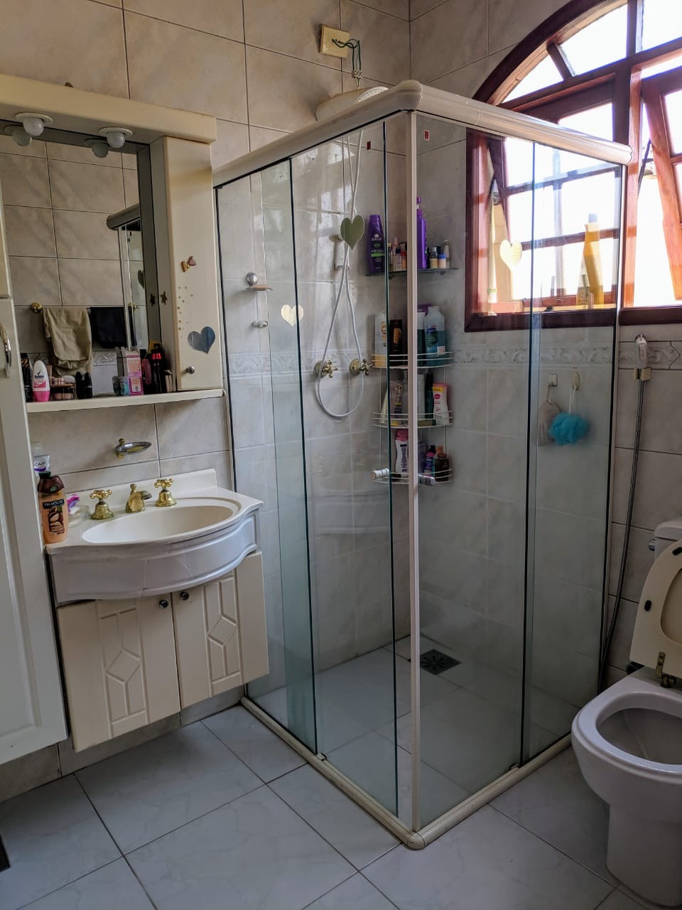 Imóvel de luxo no Urbanova: Casa em condomínio com 4 quartos, 2 suítes e 4 vagas de garagem em São José dos Campos-SP.