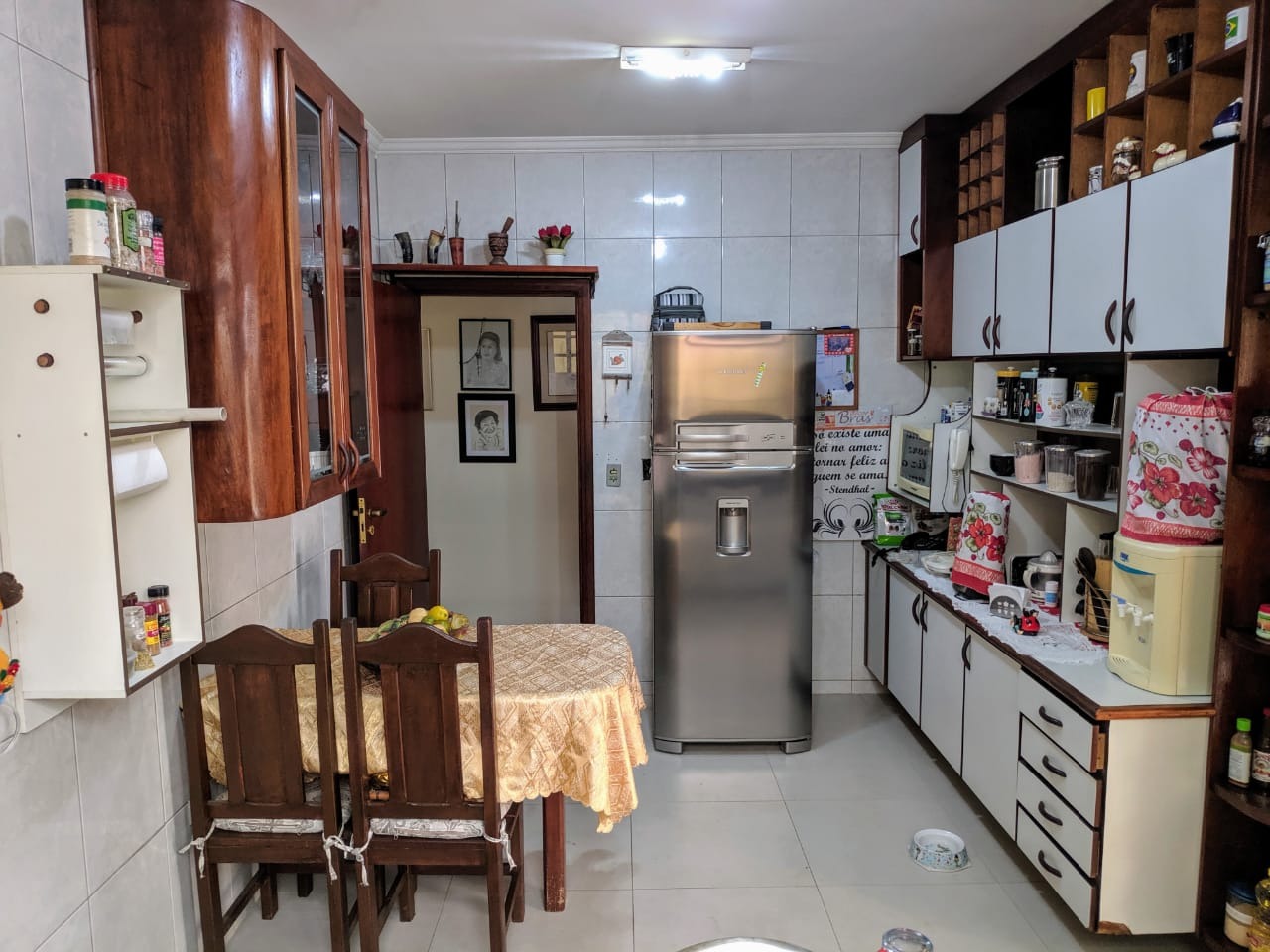 Imóvel de luxo no Urbanova: Casa em condomínio com 4 quartos, 2 suítes e 4 vagas de garagem em São José dos Campos-SP.