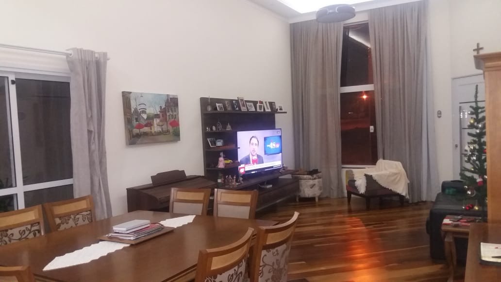Excelente casa tem condomínio fechado no terras do vale